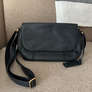 HOST PICK ⭐️ Crossbody Fossil Purse